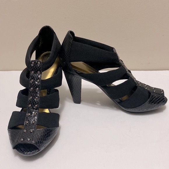ARTURO CHIANG black heel sandals with elastic straps snake skin accent, size 7🌹 - Picture 3 of 10